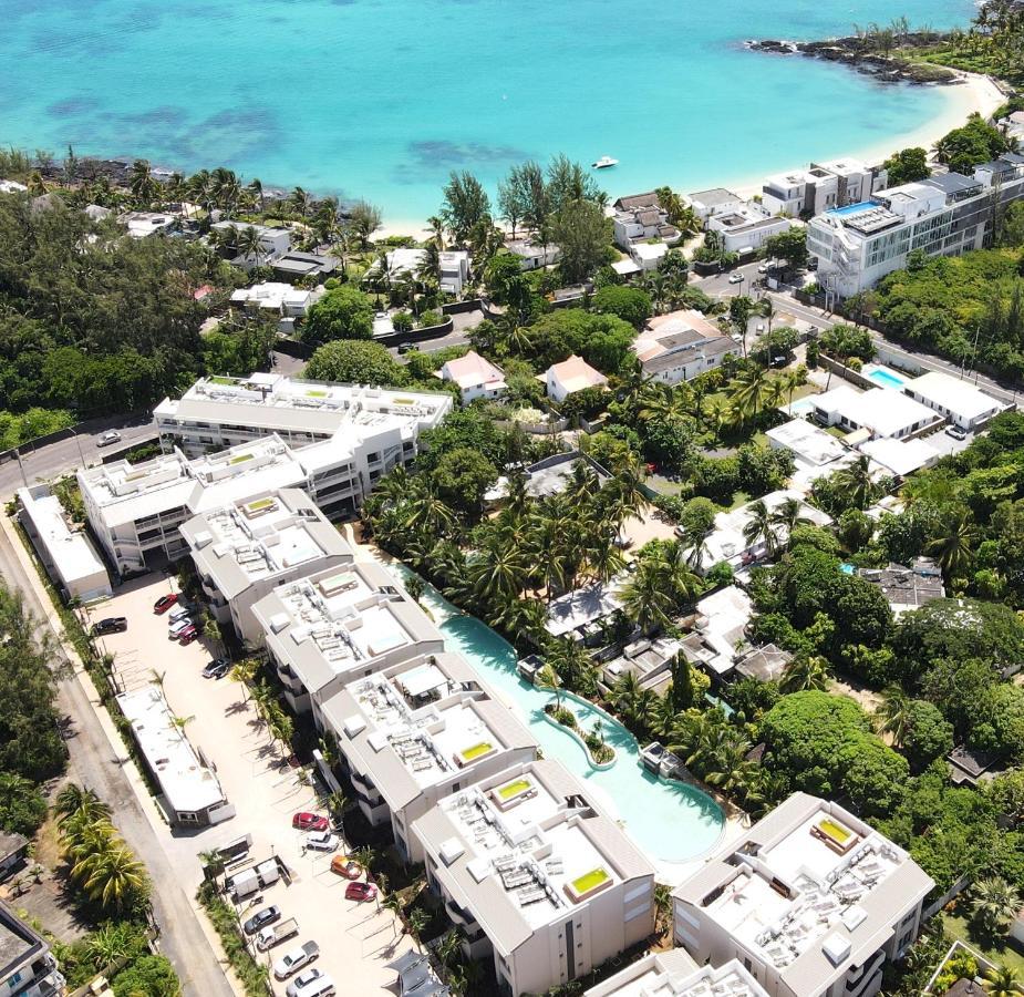 Villa Eden: Beachfront Luxury with Private Rooftop Pool Grand Baie Exterior photo