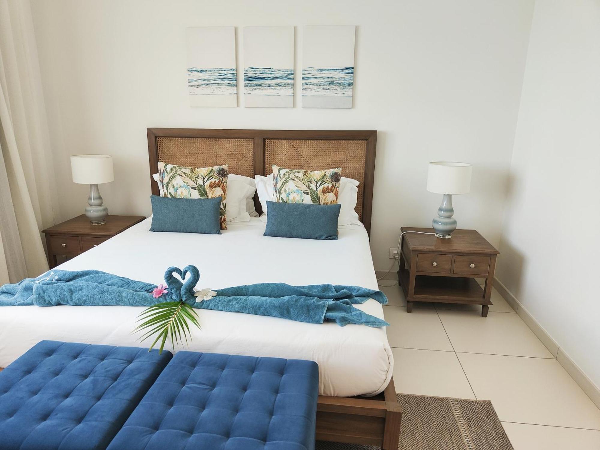 Villa Eden: Beachfront Luxury with Private Rooftop Pool Grand Baie Exterior photo