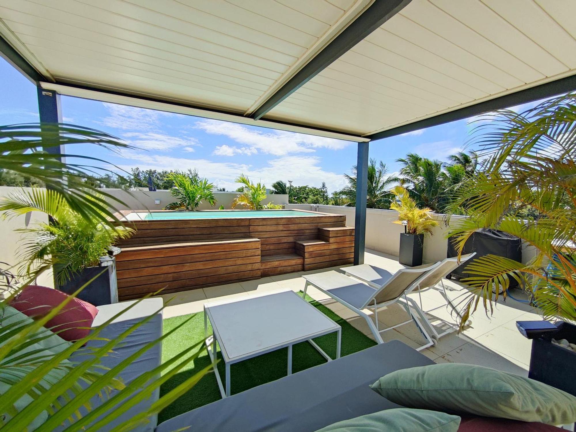 Villa Eden: Beachfront Luxury with Private Rooftop Pool Grand Baie Exterior photo