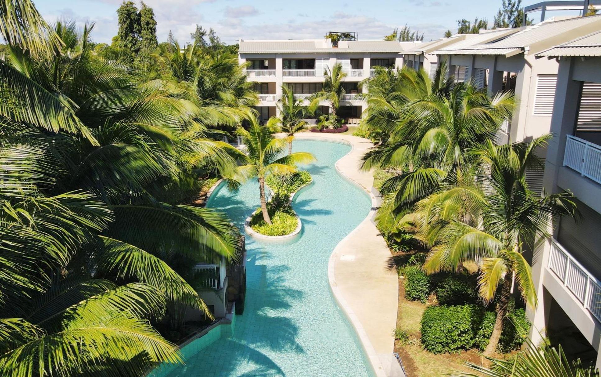 Villa Eden: Beachfront Luxury with Private Rooftop Pool Grand Baie Exterior photo
